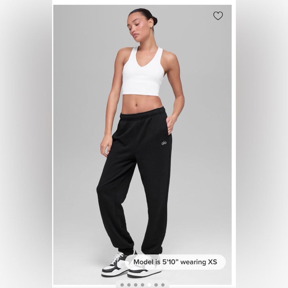 ALO Yoga Black Accolade Joggers
#Authentic